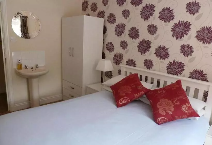 ペンション Hedgefield House