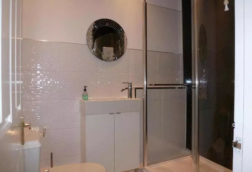 ペンション Hedgefield House