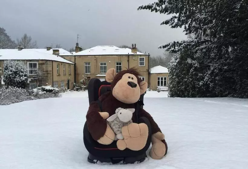 ペンション Hedgefield House