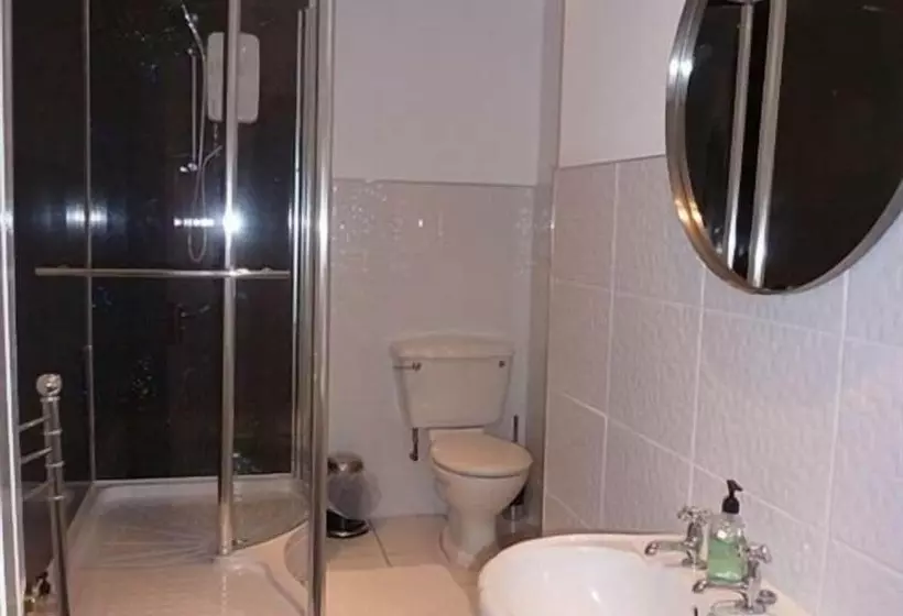 ペンション Hedgefield House