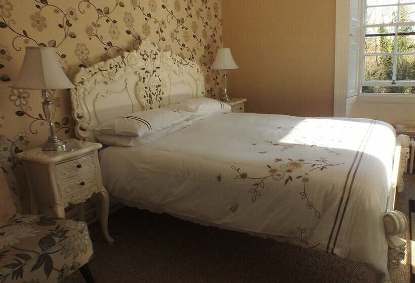 بنسيون Hedgefield House