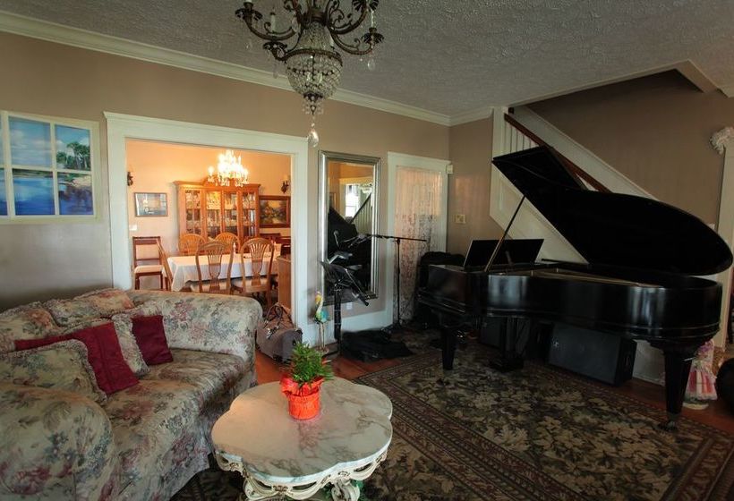 River Lily Inn Bed And Breakfast