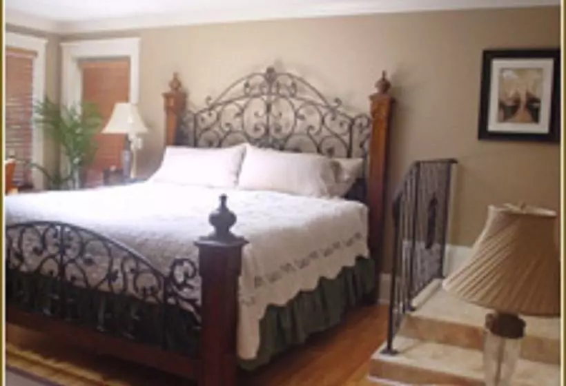 River Lily Inn Bed And Breakfast