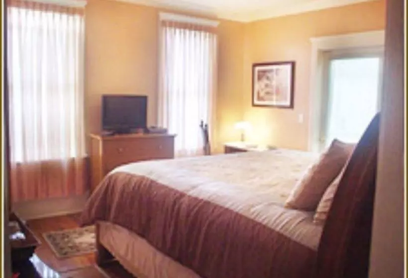 River Lily Inn Bed And Breakfast