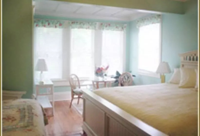 River Lily Inn Bed And Breakfast