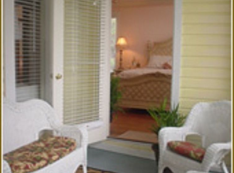 River Lily Inn Bed And Breakfast