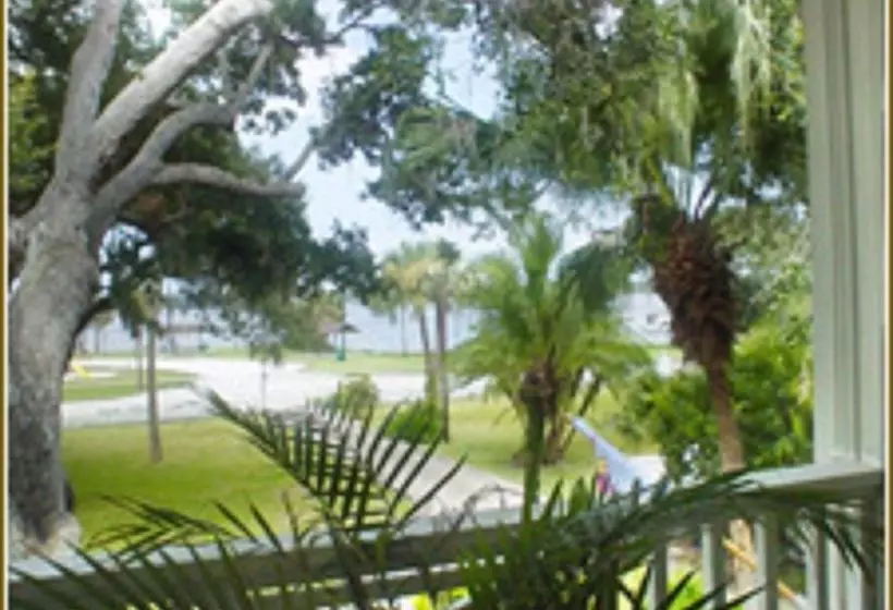 River Lily Inn Bed And Breakfast