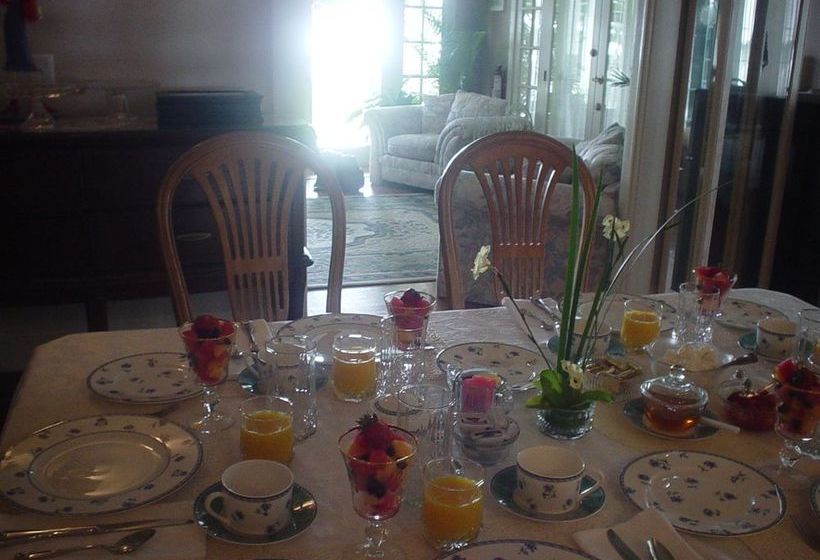 River Lily Inn Bed And Breakfast