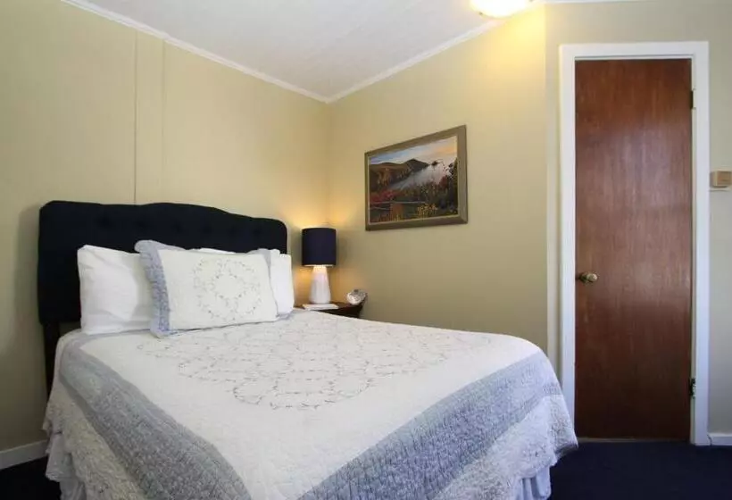 Seagull Inn Bed & Breakfast