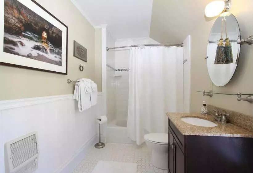 Seagull Inn Bed & Breakfast