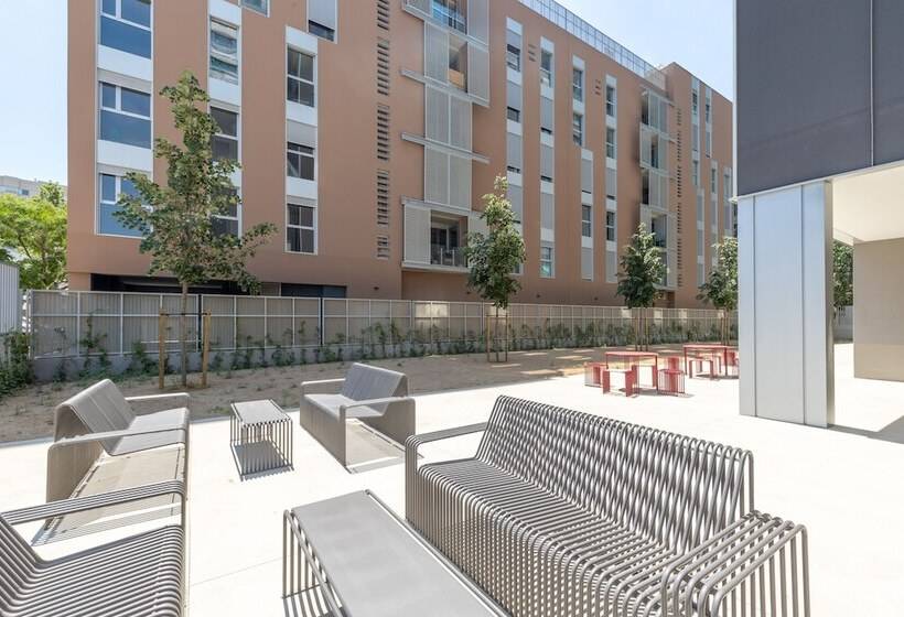 هاستل Micampus Barcelona Student Residence