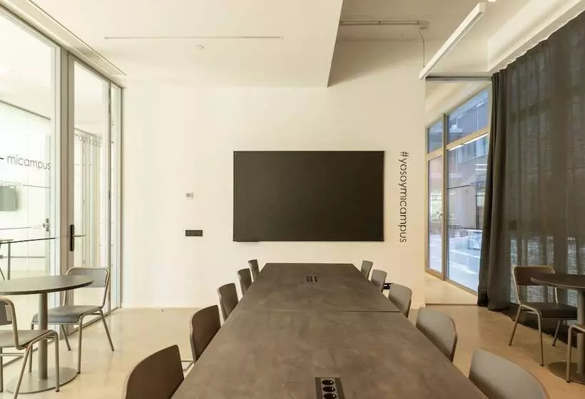 هاستل Micampus Barcelona Student Residence
