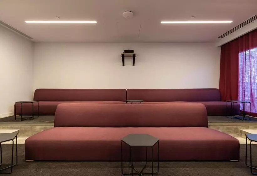 هاستل Micampus Barcelona Student Residence