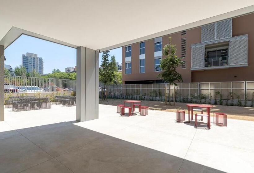 هاستل Micampus Barcelona Student Residence