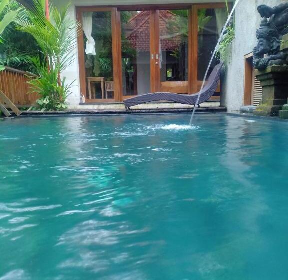 Bed and Breakfast Mahayoni Villa