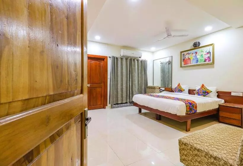 Fabhotel J Sons