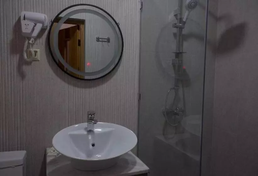 هتل 21 Rooms