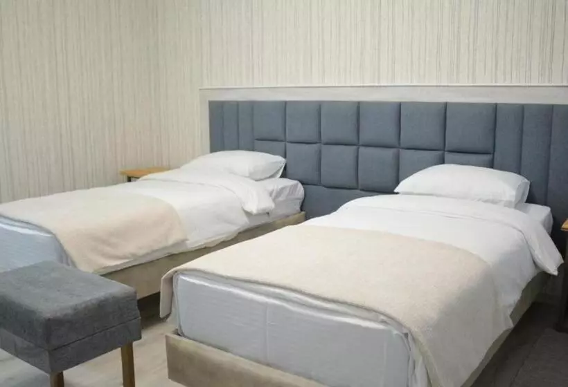هتل 21 Rooms