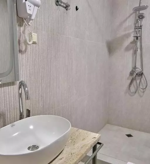 هتل 21 Rooms