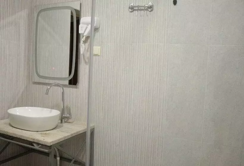 هتل 21 Rooms
