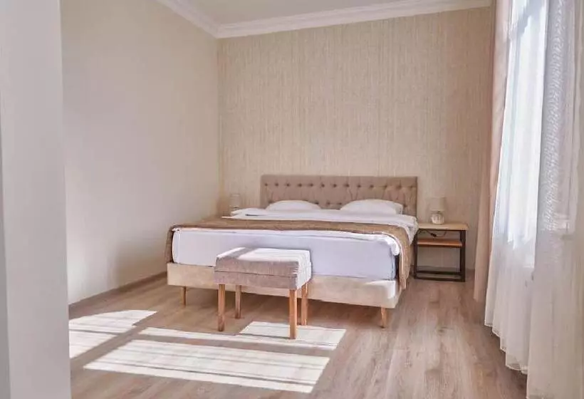 هتل 21 Rooms