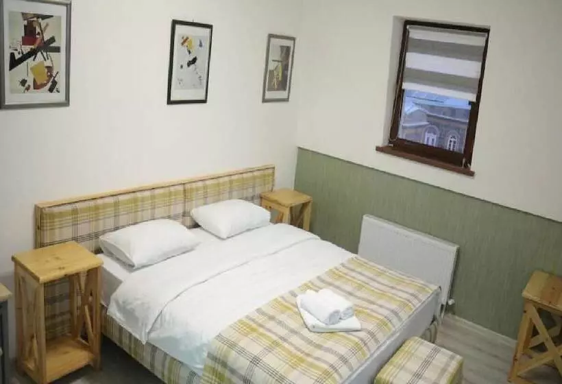 هتل 21 Rooms