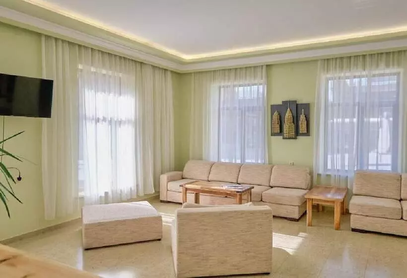 هتل 21 Rooms