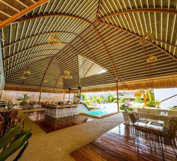 ホテル Bathala Resort