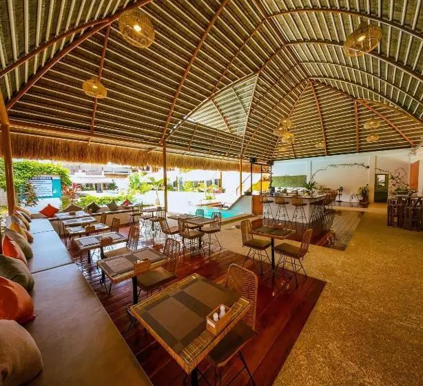 ホテル Bathala Resort