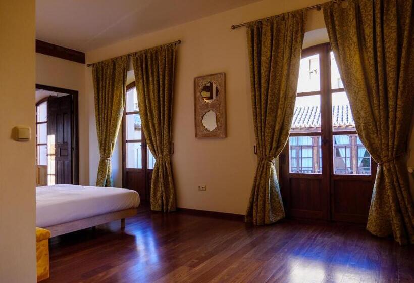 هتل Casa Del Armiño Mansión De La Familia De El Greco