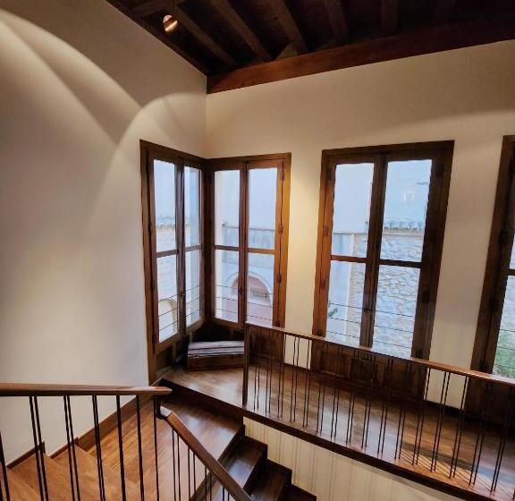 هتل Casa Del Armiño Mansión De La Familia De El Greco