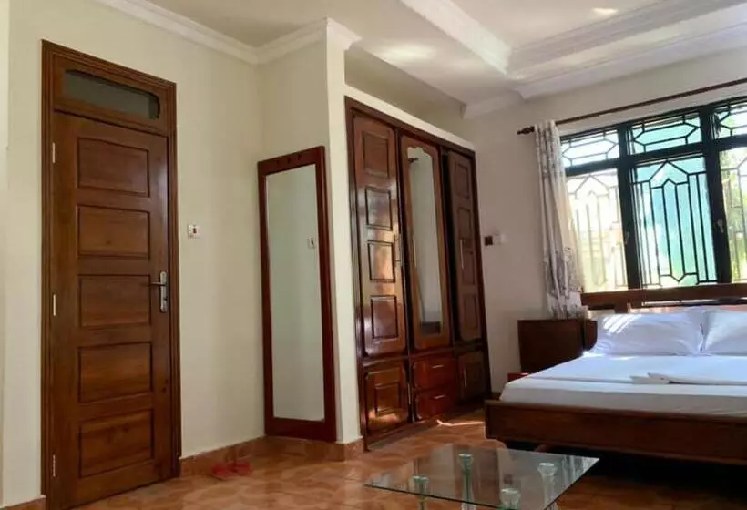 هتل Coast View Resort