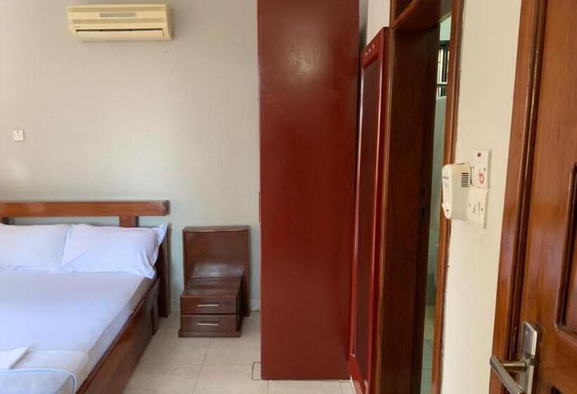 בית מלון כפרי Coast View Resort