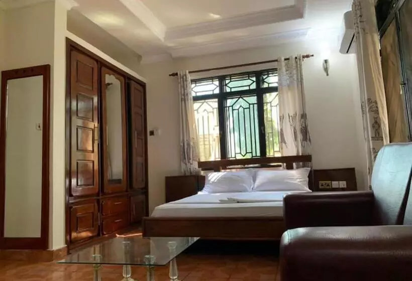 هتل Coast View Resort