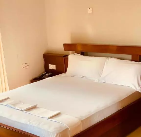 هتل Coast View Resort