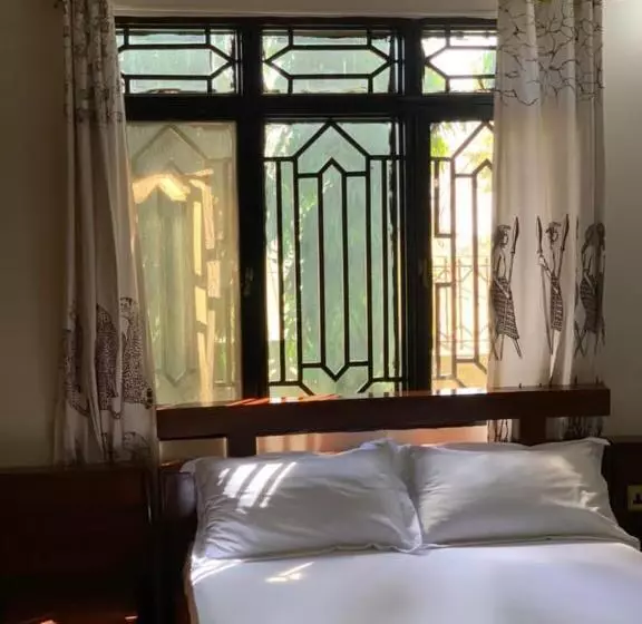 هتل Coast View Resort