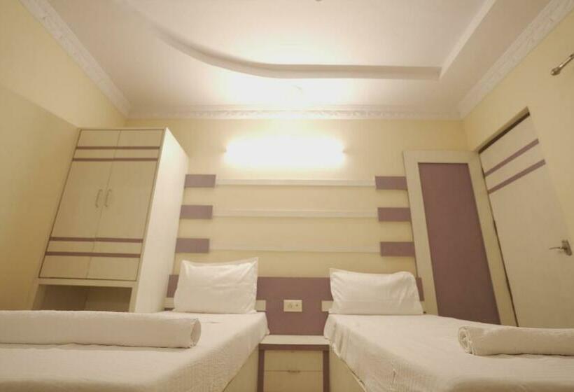 בית מלון כפרי Hari Dham Guest House By Wb Inn