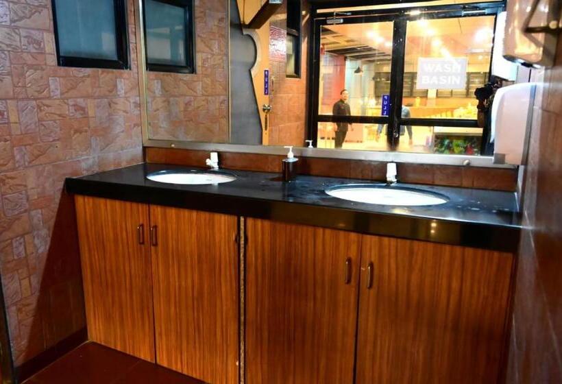 בית מלון כפרי Matrix Inn Chakan