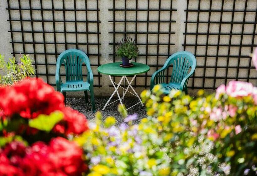 Hotelli Zimmer Nr 2 Im Haus Sabine