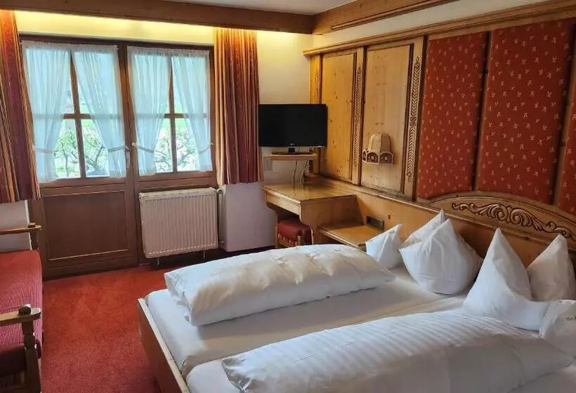هتل Zum Eichhof