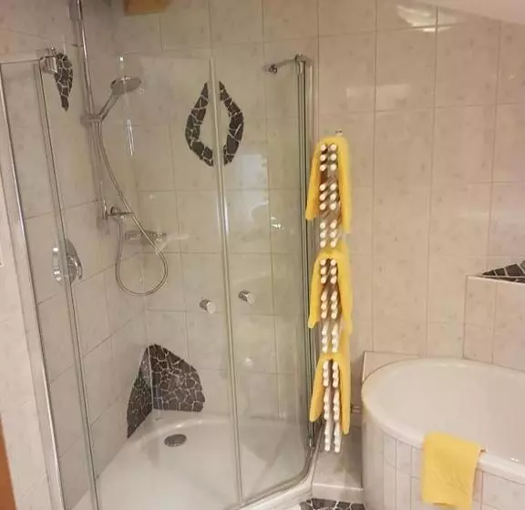 هتل Zum Eichhof