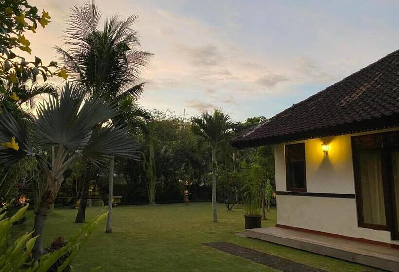 膳宿费 Agung Village