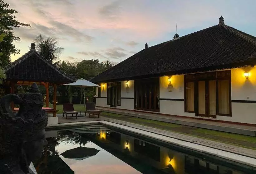 ペンション Agung Village