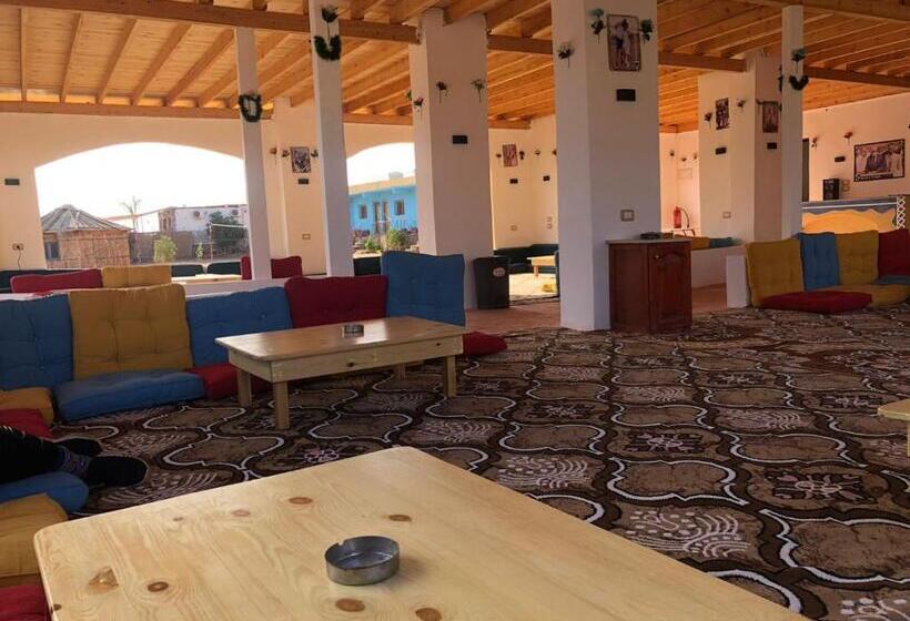 استراحتگاه Abo Hamada Azure Camp