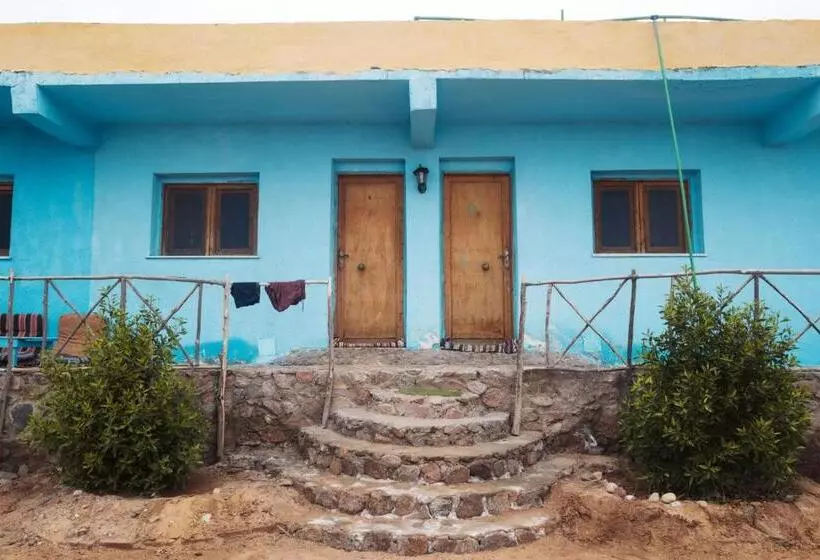 استراحتگاه Abo Hamada Azure Camp