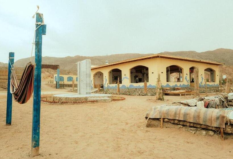 استراحتگاه Abo Hamada Azure Camp