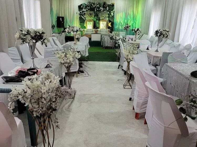 The Charis Hotel And Suites