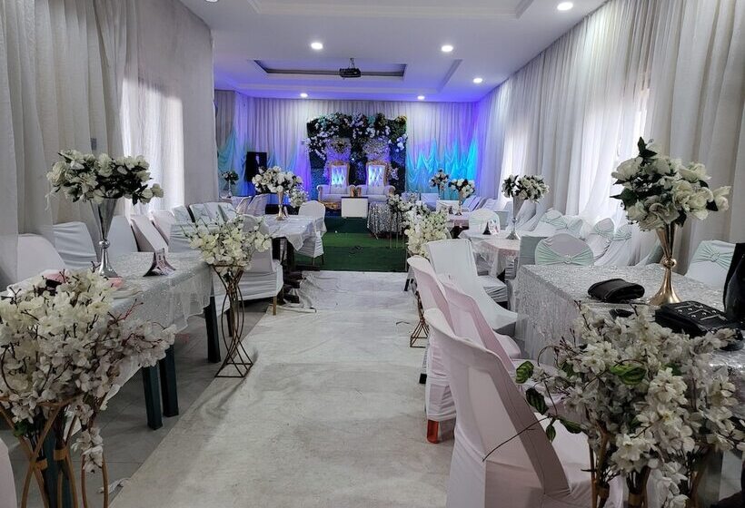 The Charis Hotel And Suites