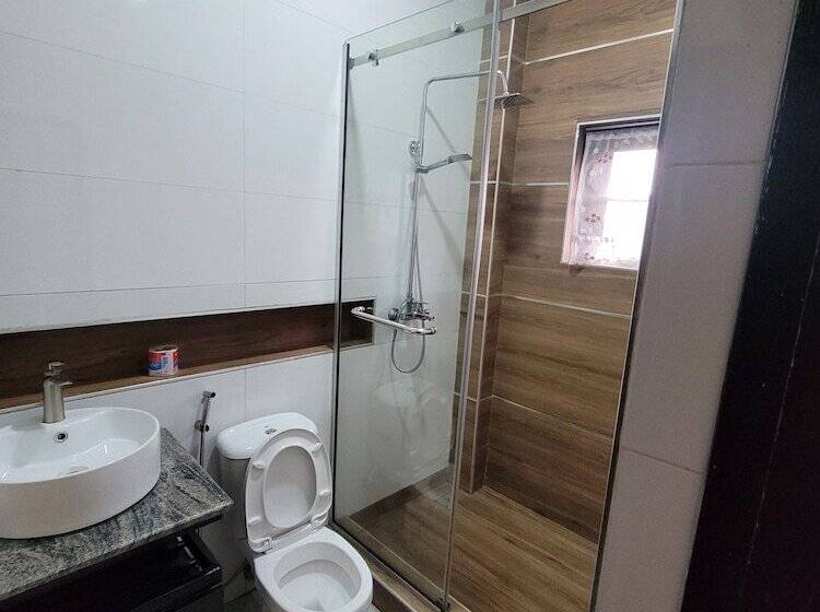 The Charis Hotel And Suites