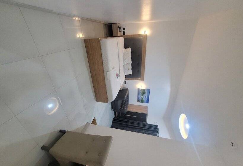 The Charis Hotel And Suites